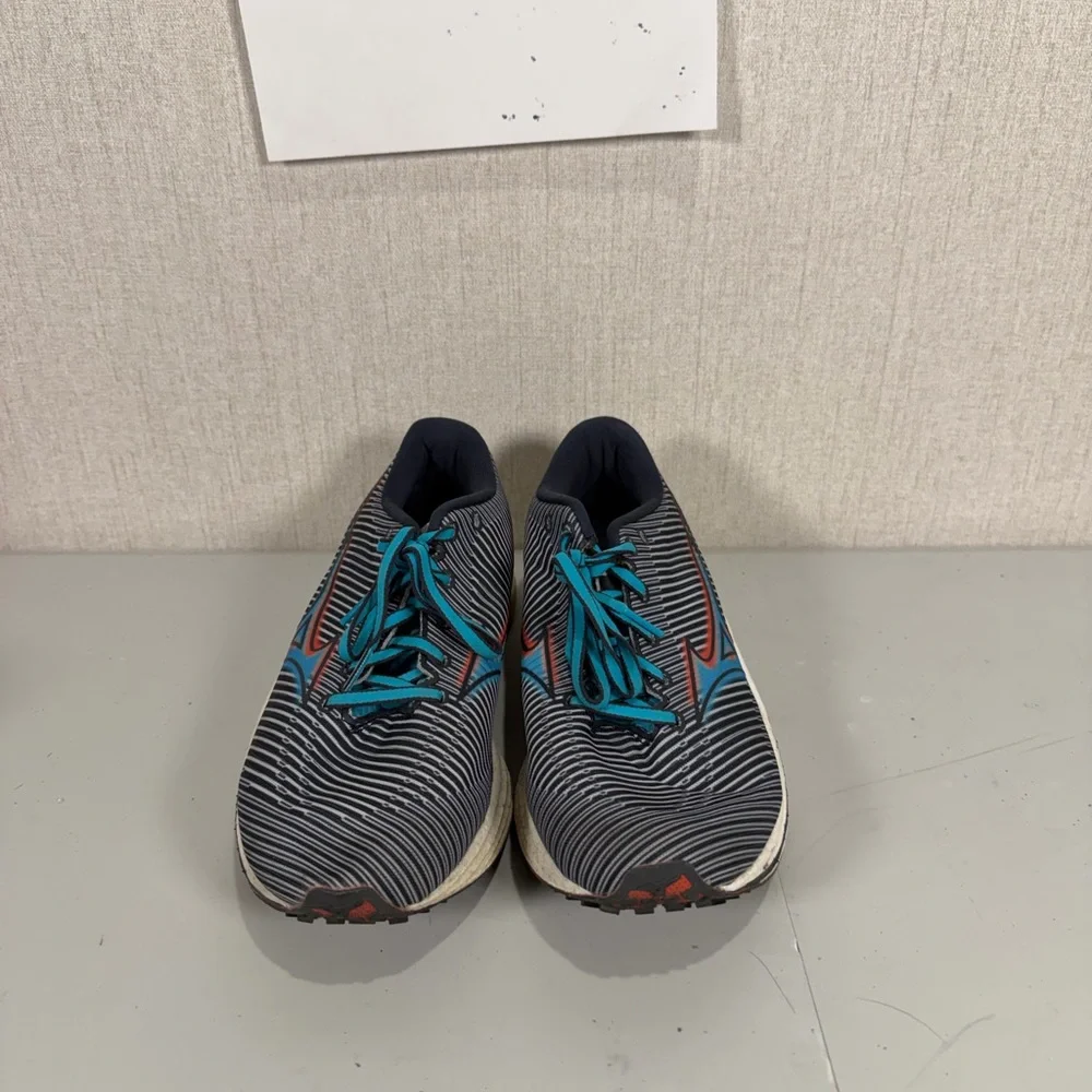 Mizuno women wave